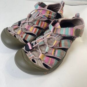 Keen Newport H2 Sport Sandals Size 2-3 Pink Rainbow Bungee Waterproof Big Kid
